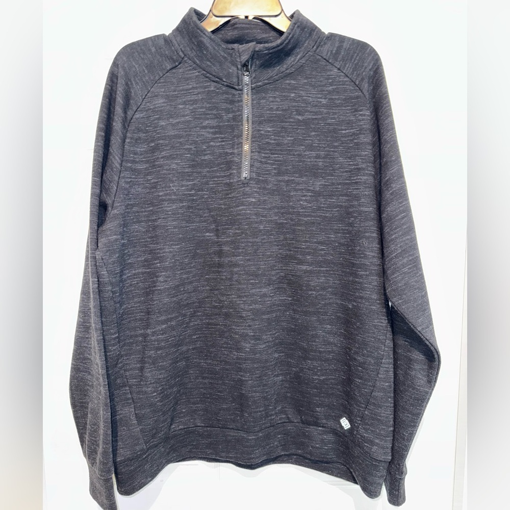 Men's Gray 1/4 Zip Gray Sweater. Size L